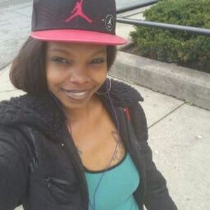 Meet your Posher, Takia